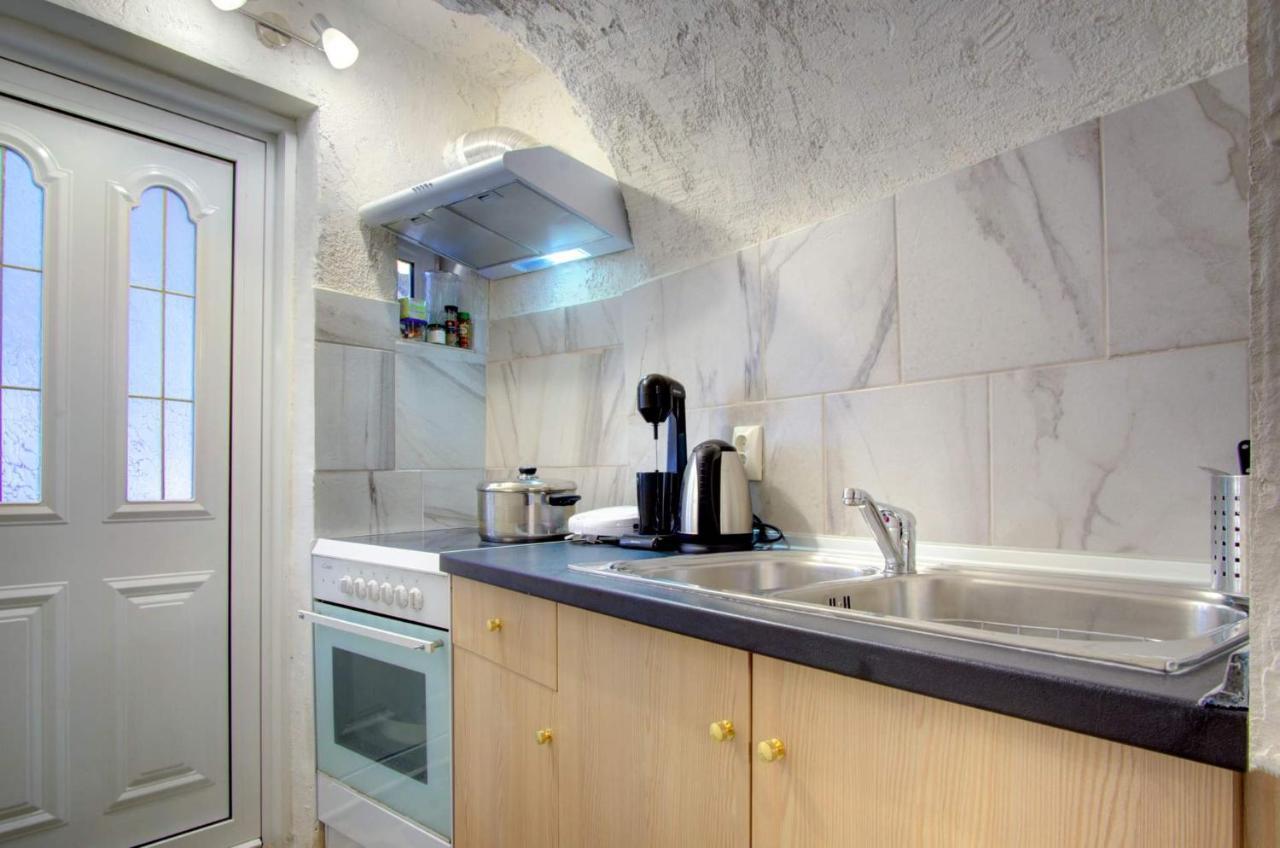 Παραδοσιακό Σπίτι Στο Χωριο Apartman Ájoi Déka Kültér fotó