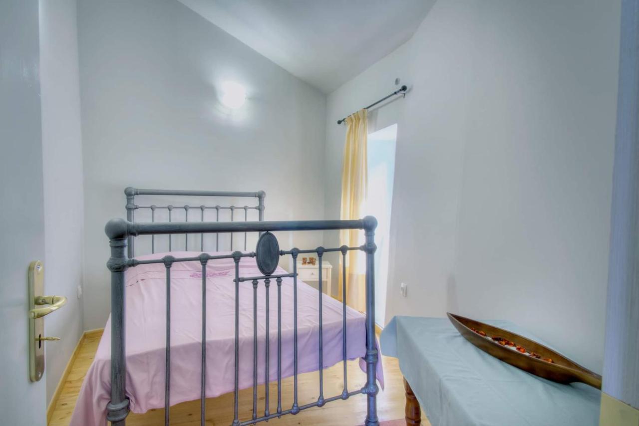 Παραδοσιακό Σπίτι Στο Χωριο Apartman Ájoi Déka Kültér fotó